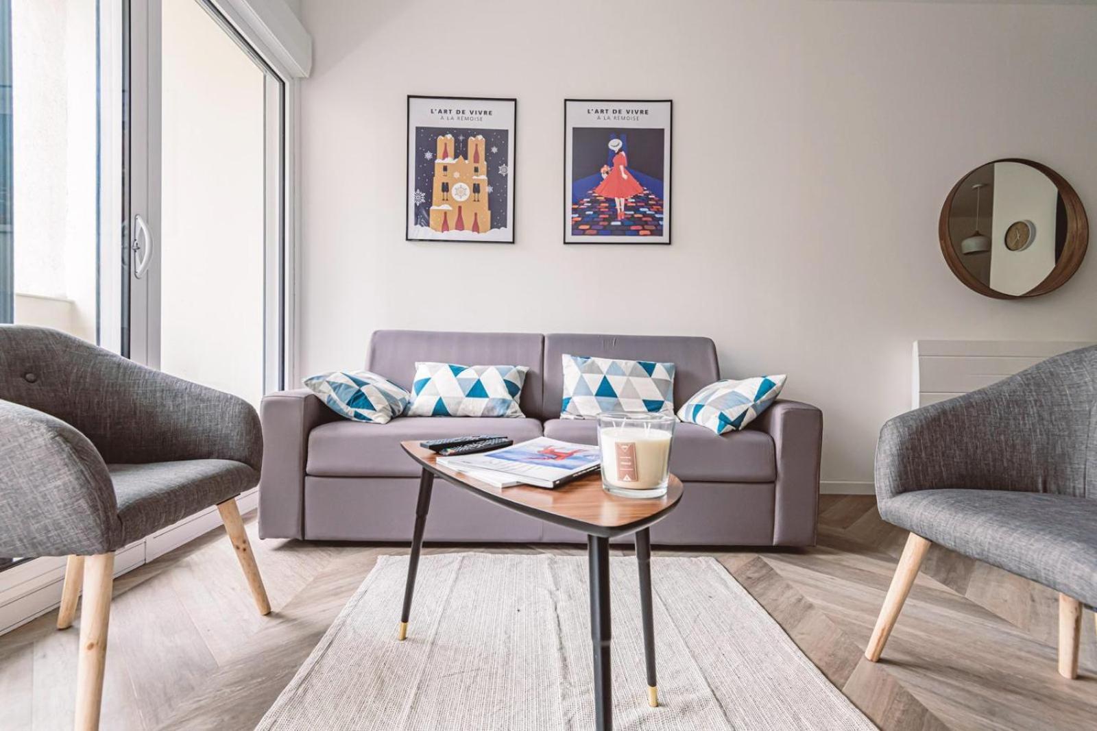 Henri Au Pied De La Cathedrale. Apartment Реймс Екстериор снимка